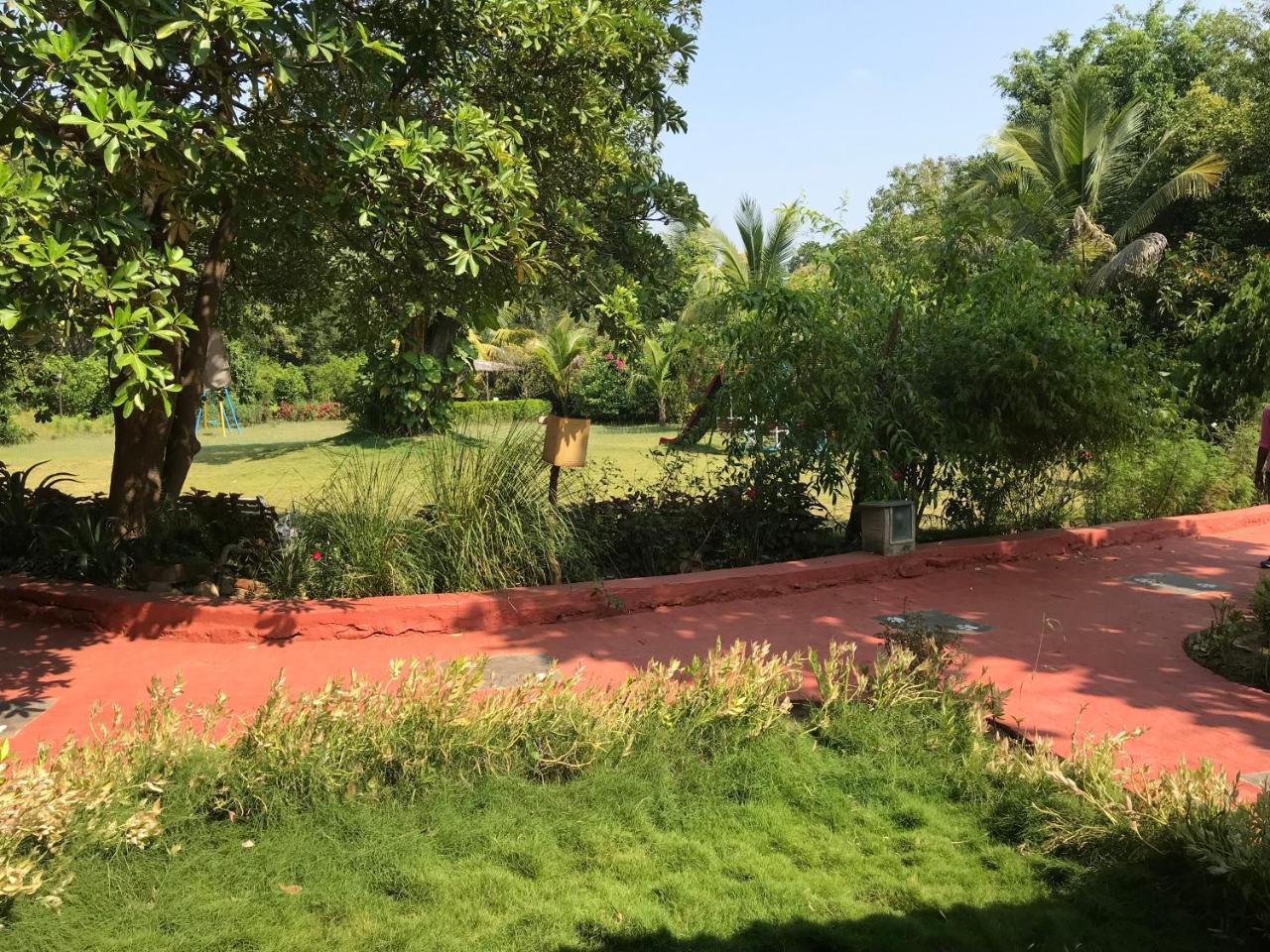Baaz Jungle Resort Khawāsa Екстериор снимка